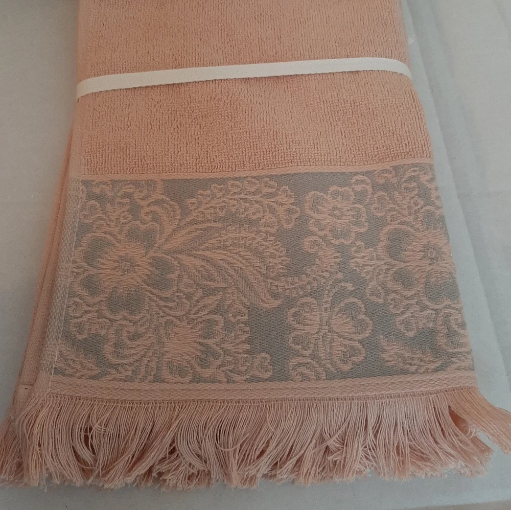 MUNDU Floral Cotton Hand Towels Pair